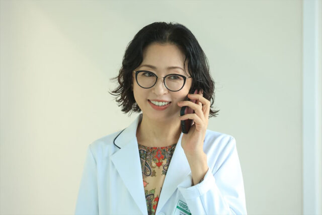 松雪泰子の息子の大学は慶應?出身高校や中学など学歴もまとめて紹介!