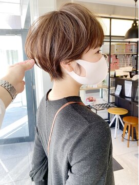 浜辺美波の最新マッシュショートヘアーのオーダー方法を画像付きで紹介！